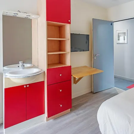 Centre-ville Avec Espaces Partages - Accessibles Et Abordables Нант