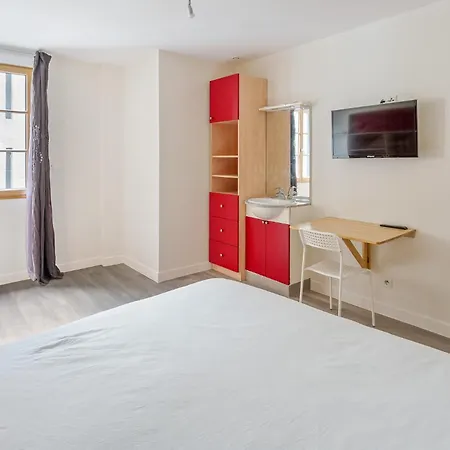 Апартаменты Centre-ville Avec Espaces Partages - Accessibles Et Abordables Нант