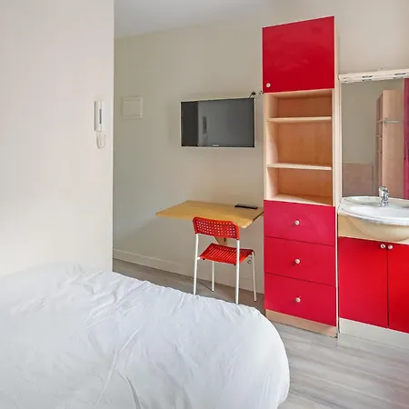 Апартаменты Centre-ville Avec Espaces Partages - Accessibles Et Abordables Нант