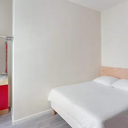 Centre-ville Avec Espaces Partages - Accessibles Et Abordables Apartmán