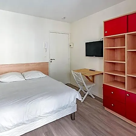 Centre-ville Avec Espaces Partages - Accessibles Et Abordables Διαμέρισμα Ναντ
