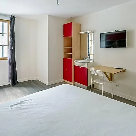 Centre-ville Avec Espaces Partages - Accessibles Et Abordables * Ναντ