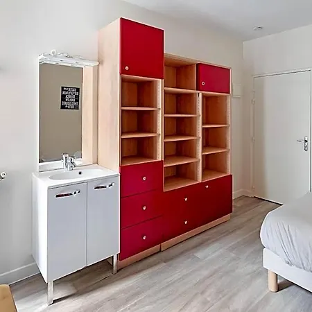 Centre-ville Avec Espaces Partages - Accessibles Et Abordables * Ναντ