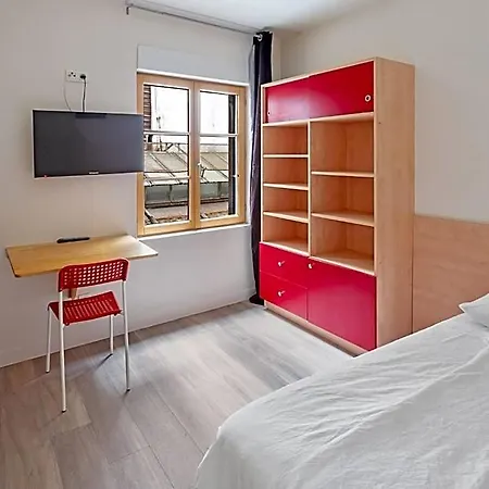 Centre-ville Avec Espaces Partages - Accessibles Et Abordables Διαμέρισμα *