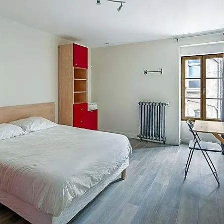 Centre-ville Avec Espaces Partages - Accessibles Et Abordables Διαμέρισμα