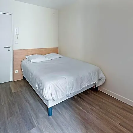 Centre-ville Avec Espaces Partages - Accessibles Et Abordables * Ναντ
