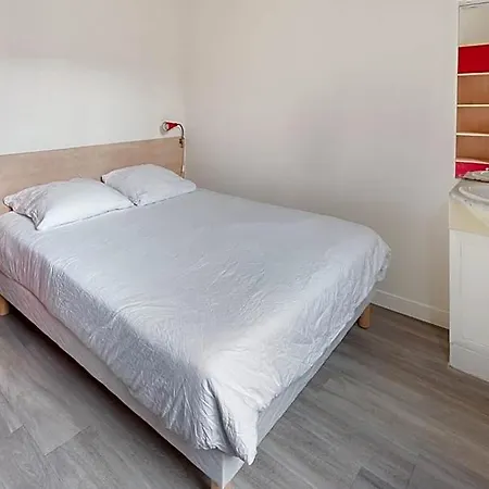 Centre-ville Avec Espaces Partages - Accessibles Et Abordables Διαμέρισμα
