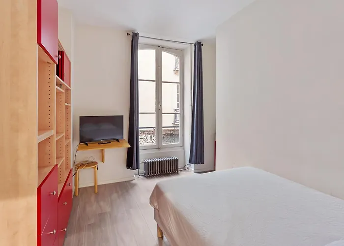 Appartamento Centre-ville Avec Espaces Partagés - Accessibles Et Abordables Nantes