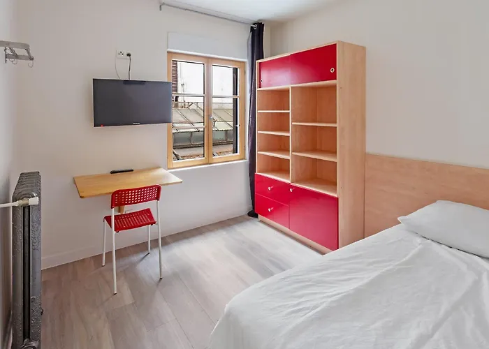 Centre-ville Avec Espaces Partagés - Accessibles Et Abordables *