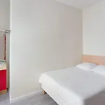 Centre-ville Avec Espaces Partages - Accessibles Et Abordables Lägenhet