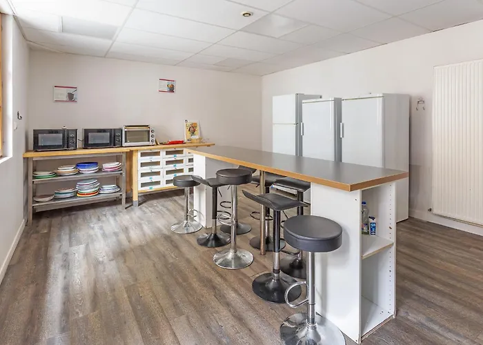 Centre-ville Avec Espaces Partages - Accessibles Et Abordables Apartmán