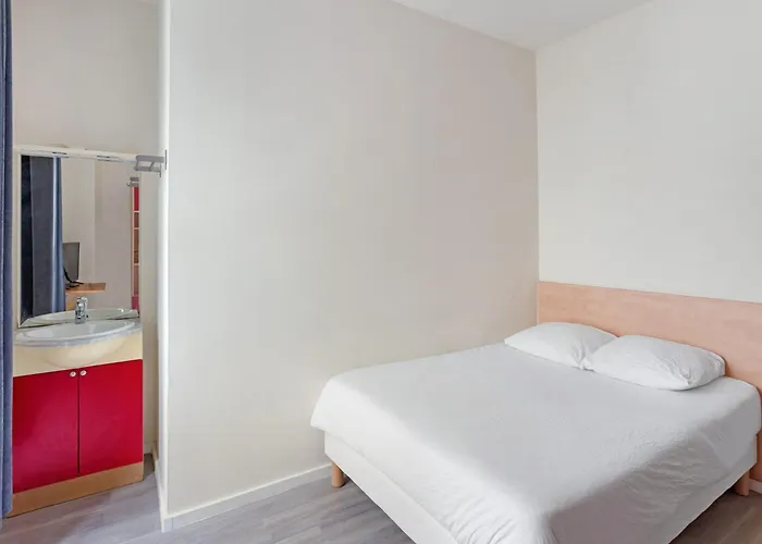 Centre-ville Avec Espaces Partages - Accessibles Et Abordables Apartmán